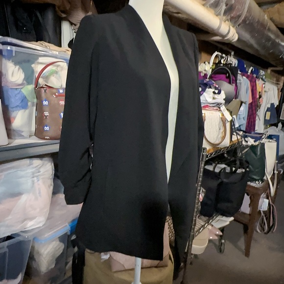 philosophy REPUBLIC CLOTHING black silky jacket long pleated sleeve retail$88 - Picture 3 of 9